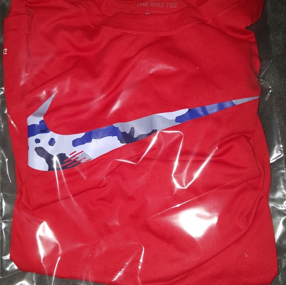 Nike Dry Fit Print Logo Tee (Size M) - Picture 3 of 4